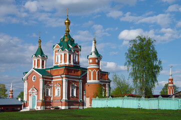 Fototapeta na wymiar KOLOMNA, RUSSIA - May, 2017: Uspensky Brusensky monastery