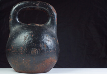 Weight 16 kg on the table, vintage