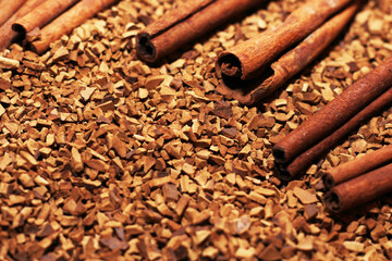 Coffee and cinnamon sticks 