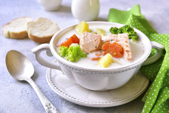 Fish chowder with vegetables.