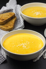 Healthy vegan creamy pea soup.