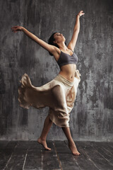 Obraz na płótnie Canvas Beautiful ballet dancer