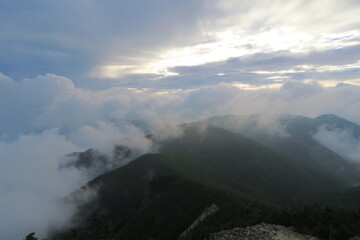 雲海の落陽