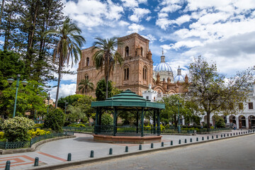 Park Calderon and Inmaculada Concepcion Cathedral - Cuenca, Ecuador - obrazy, fototapety, plakaty