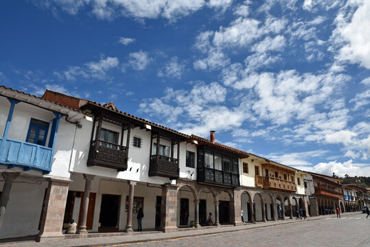 Maisons coloniales de la plaza de Armas à Cusco au Pérou