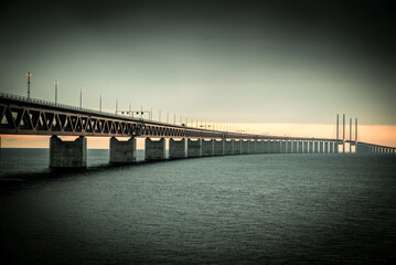 Fototapeta na wymiar Sunset at the Öresund Bridge