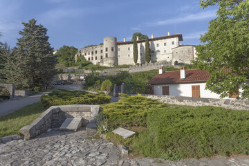 Fototapeta na wymiar Historic village Stanjel on Karst with castle, Slovenia
