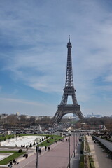 Tour Eiffel et esplanade du Champ de Mars, Paris.