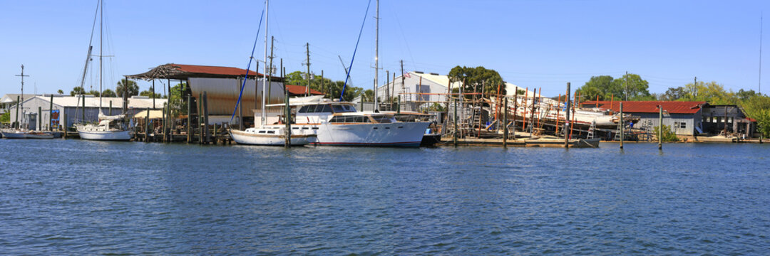 The historic Sponge Docks at Tarpon Springs, Florida
