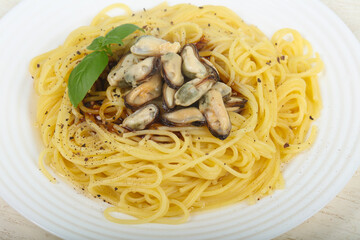 Pasta with mussels