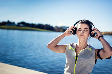 Fitness - listening to music