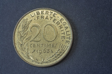 Twenty centimes of Franc France 1963 tail coin, vintage old, difficult and rare to find.