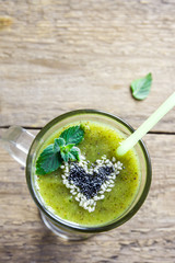 Green vegetable smoothie