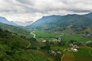 Fototapeta na wymiar Rice fields in the valley of Sa Pa, Vietnam