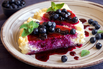 Cheesecake with blueberries