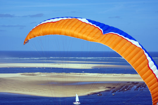 parapente sur la dune du pilat en aquitaine