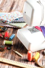 machine à coudre et pièces de tissu 2