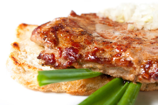 Roast Beef with Onion and Toast