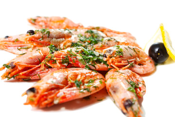 Cooked shrimps with greens