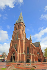 Fototapeta na wymiar Papenburg: Antoniuskirche (1877, Niedersachsen)