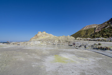 I fanghi termali di Vulcano, arcipelago delle isole Eolie IT