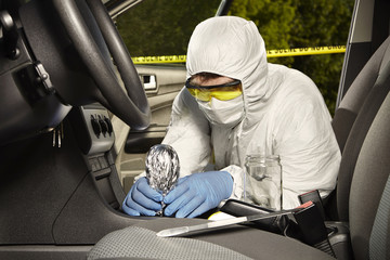 Crime scene investigation - collecting of odor traces from gear shift
