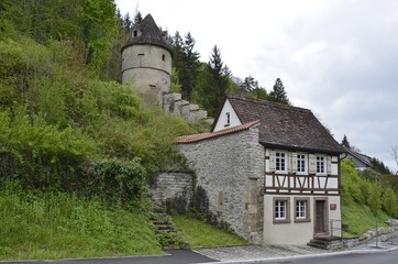 Fototapeta na wymiar Torwärterhaus und Stadtmauer, Horb a.Neckar