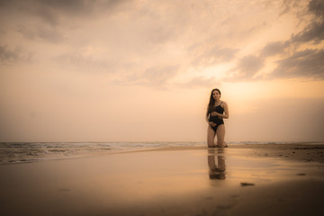 pregnant woman at beach