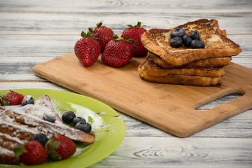 French toasts with berries