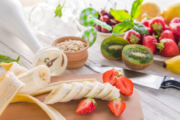 Cooking fruity smoothie