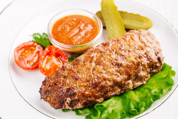 Grilled beefsteak with potatoes and vegetables