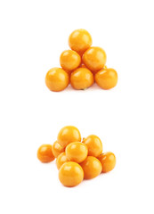 Pile of multiple physalis fruits