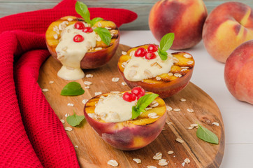 Delicious Grilled peaches dessert.