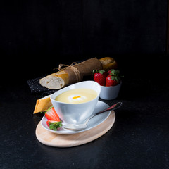 Asparagus cream soup with egg