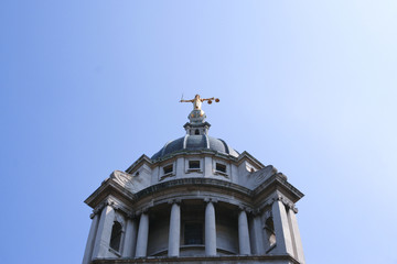 London Old Bailey Justitian statue