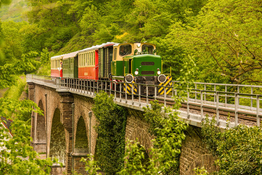 Vulkan-Express auf dem Brohltal-Viadukt