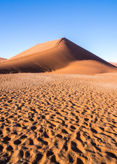 Fototapeta na wymiar Dune 45 in Namib Desert, Namib-Naukluft National Park, Namibia.