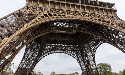 Fototapeta na wymiar Beautiful metal eiffel tower is the main attraction of Paris