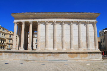 Obraz premium Maison carrée à Nimes, France