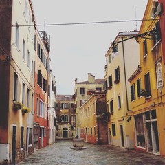 Fototapeta na wymiar Venice colourful street view