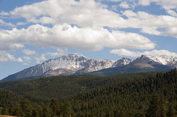 Obraz premium Pikes Peak in Spring