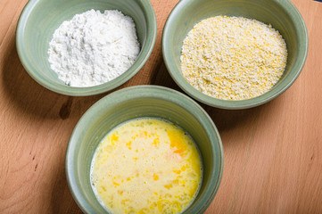Ingredients for cornmeal dredge for frying
