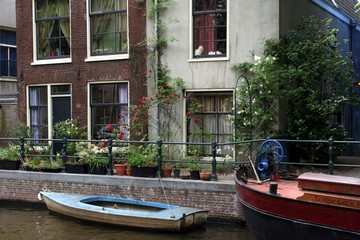 Fototapeta na wymiar An der Gracht in Amsterdam