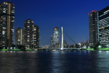 Fototapeta na wymiar 隅田川中央大橋