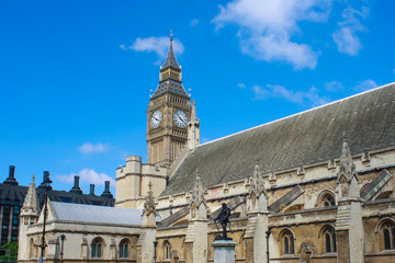 Fototapeta na wymiar Big Ben and the houses of Parliament