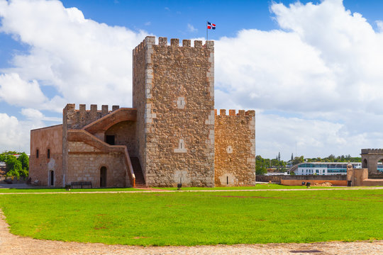 The Fortaleza Ozama exterior