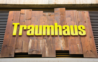Schild 222 - Traumhaus