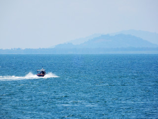 Fototapeta premium Speed boat in sea