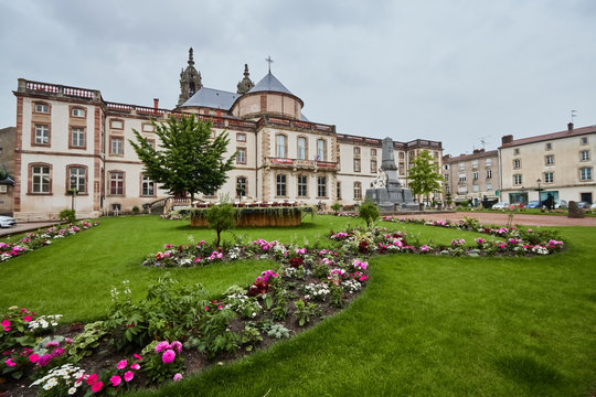 Tournus is a commune in the Saone et Loire department in the region of Bourgogne in eastern France