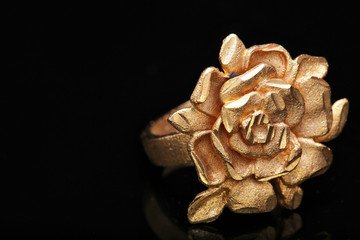 gold rose ring